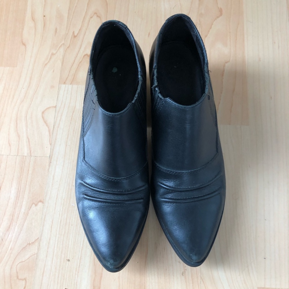 Vagabond Western Style Heeled Booties
